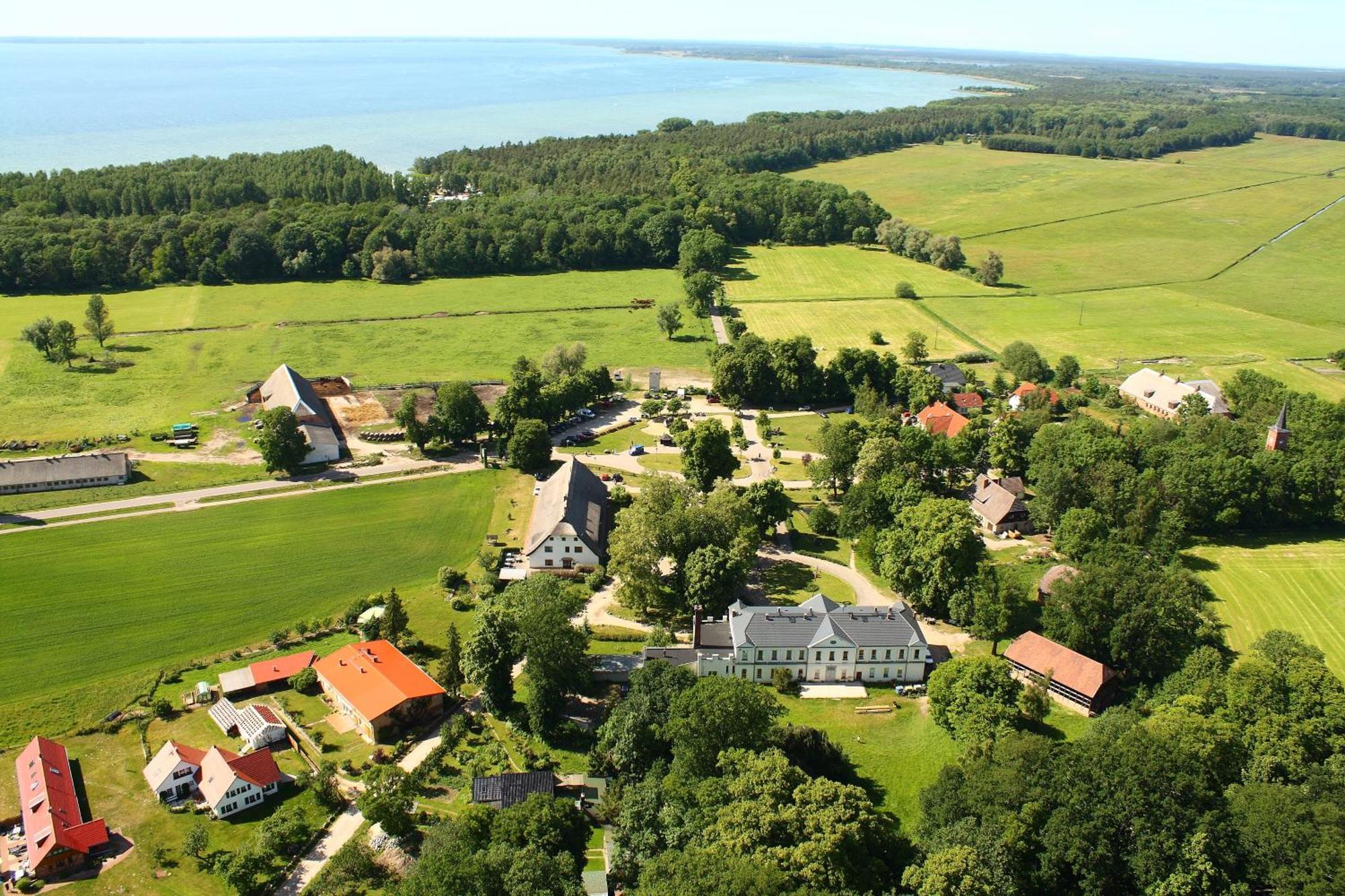 Hotel Müritz-Park Boek Exterior foto